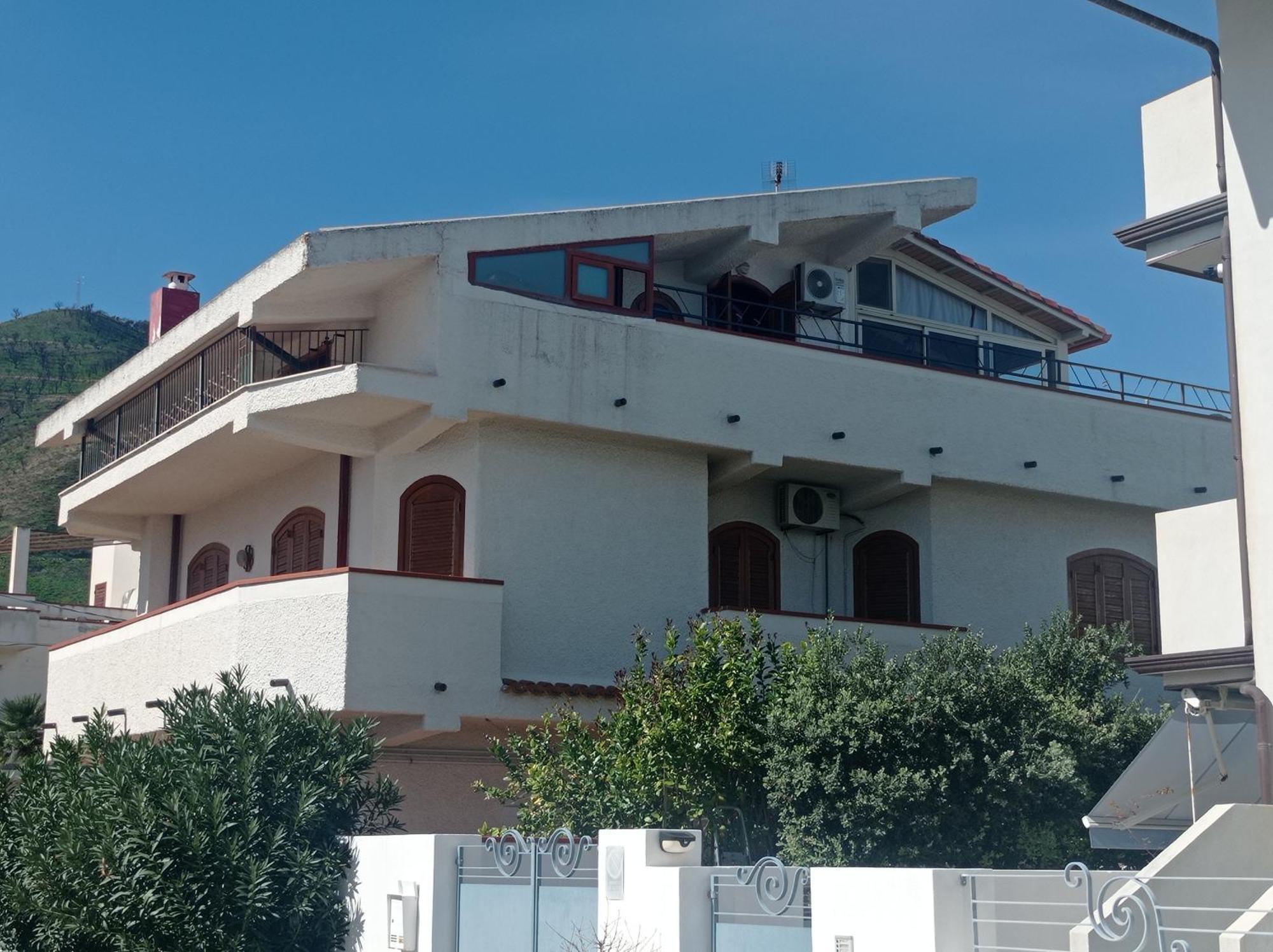Mansarda Con Terrazzo Vista Mare Βίλα Oliveri Εξωτερικό φωτογραφία