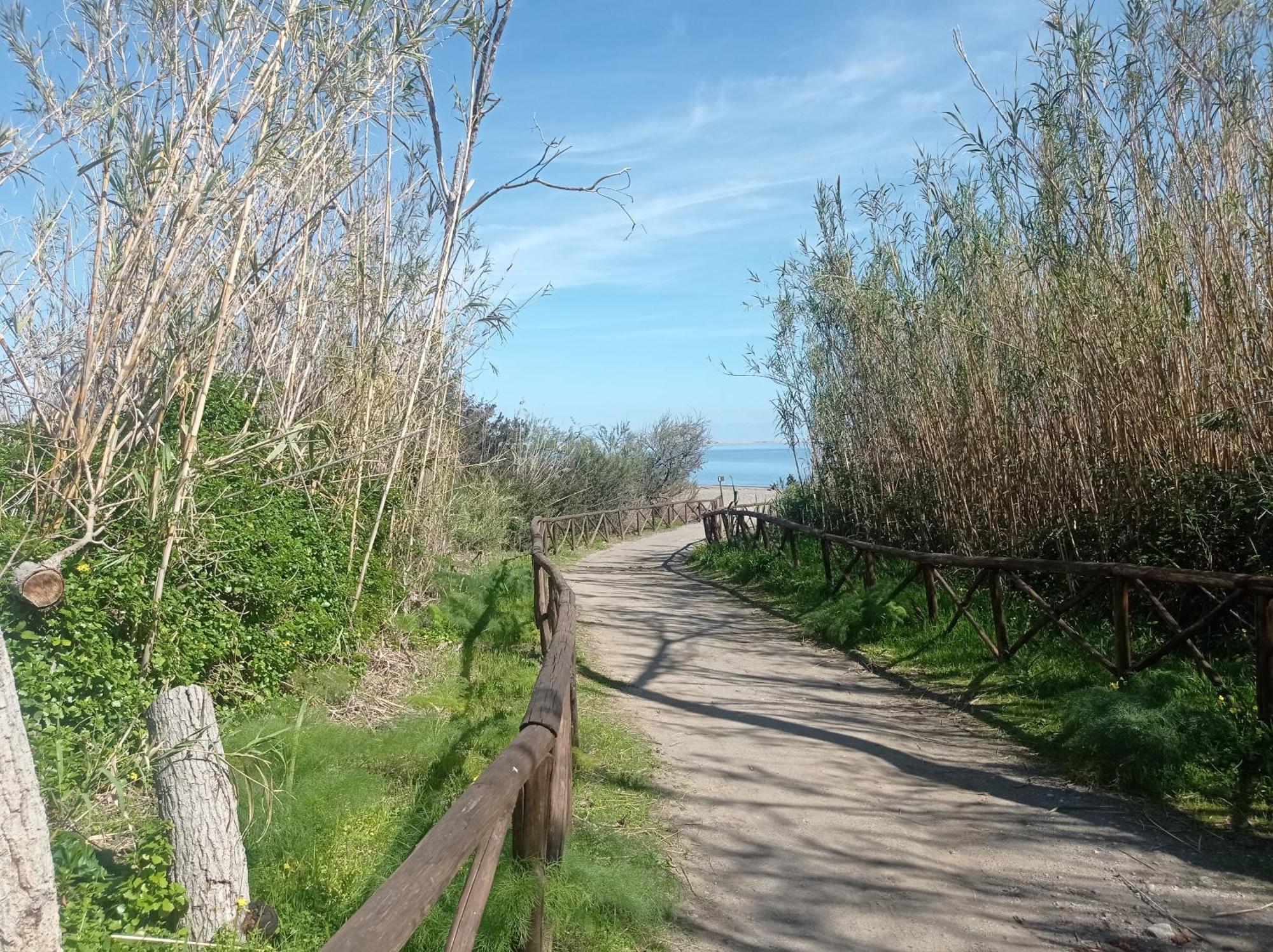 Mansarda Con Terrazzo Vista Mare Βίλα Oliveri Εξωτερικό φωτογραφία